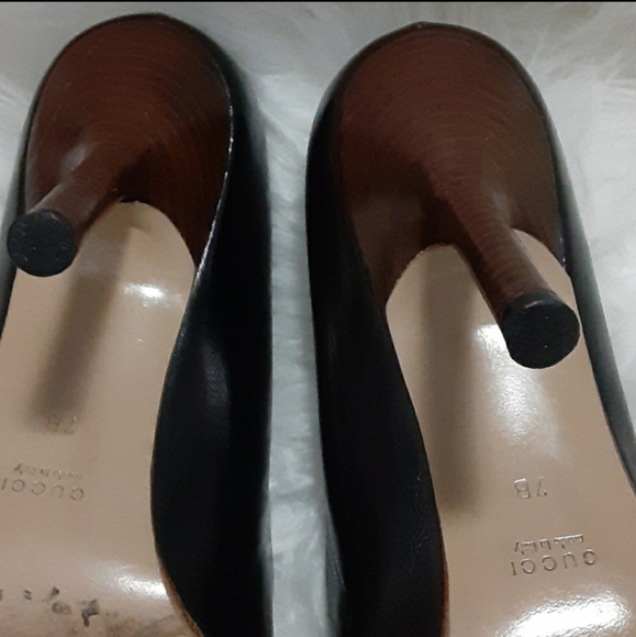 AUTHENTIC GUCCI HEELS - Picture 5 of 6